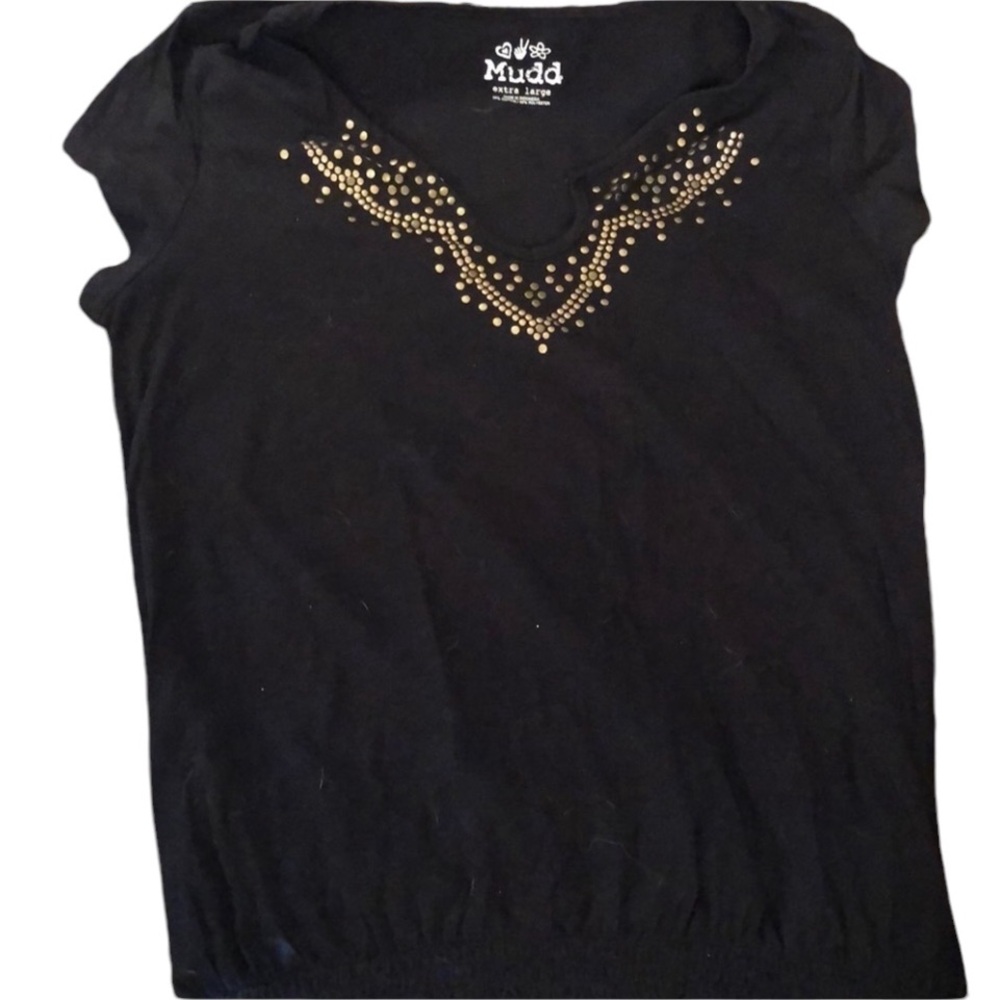 MUDD size XL black short sleeved top studded V-neck with banded hem